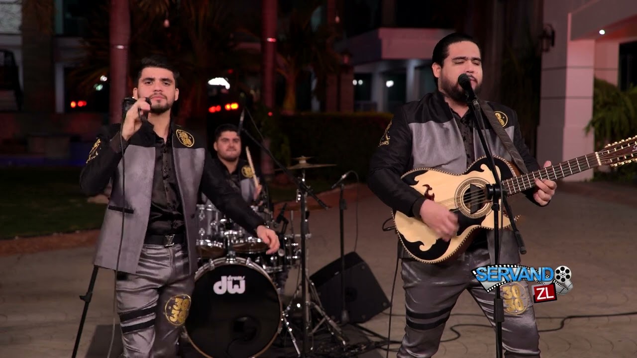 Grupo Descarga Del 30 30 - Sombrero Achalinado (En Vivo 2022)