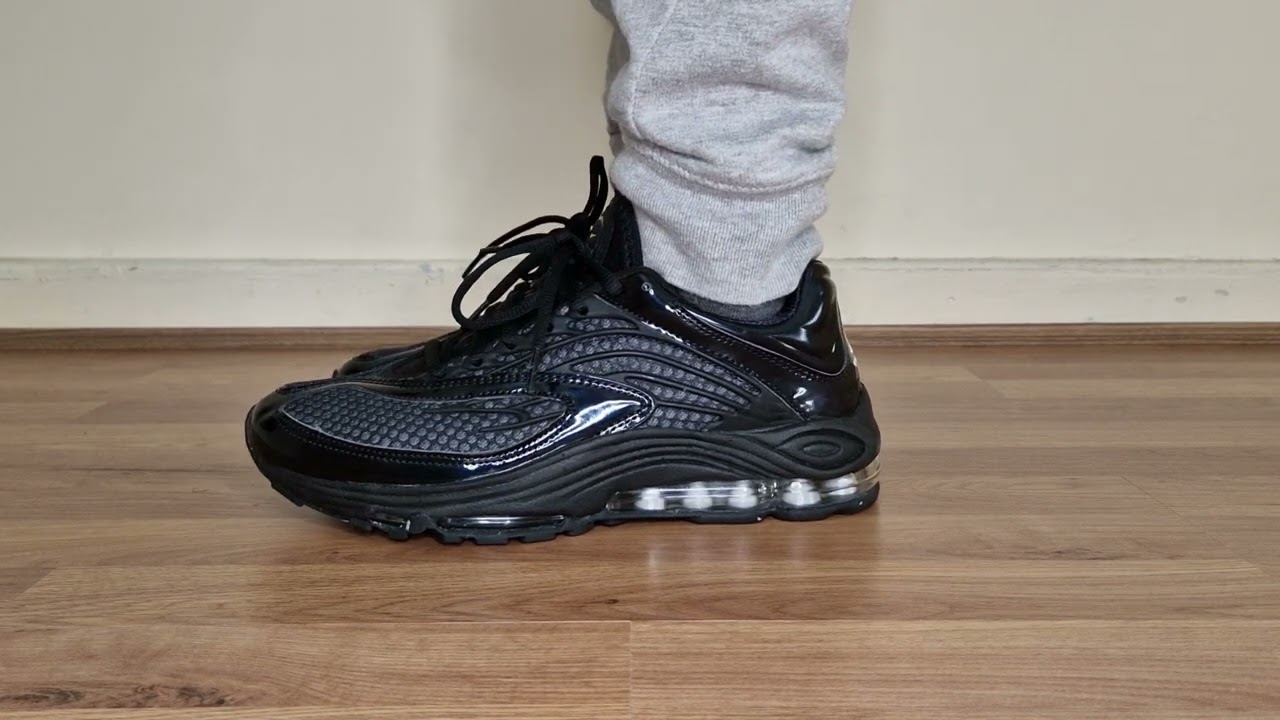 NIKE AIR TUNED MAX TRIPLE BLACK ON FOOT
