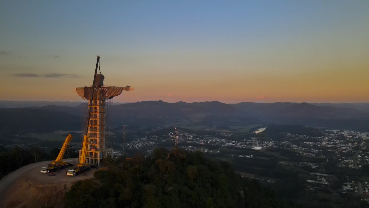 O maior cristo do Brasil e da América do Sul, Encantado/RS.