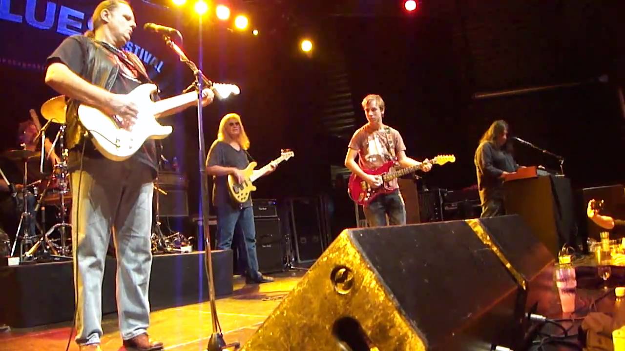 Walter Trout - Blues Jam with Rasmus Volden HD (Copenhagen Blues Festival 01/20/2010)