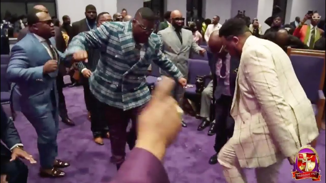 🔥 PUT YA FOOT ON DA' CARPET - CRAZY Convocation PRAISE BREAK w/ Prophet Todd Hall (2023)