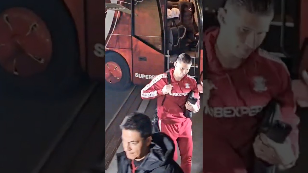 Alex Dobre, primit cu huiduieli de fanii dinamoviști, după ce starul Rapidului a înjurat-o pe rivală