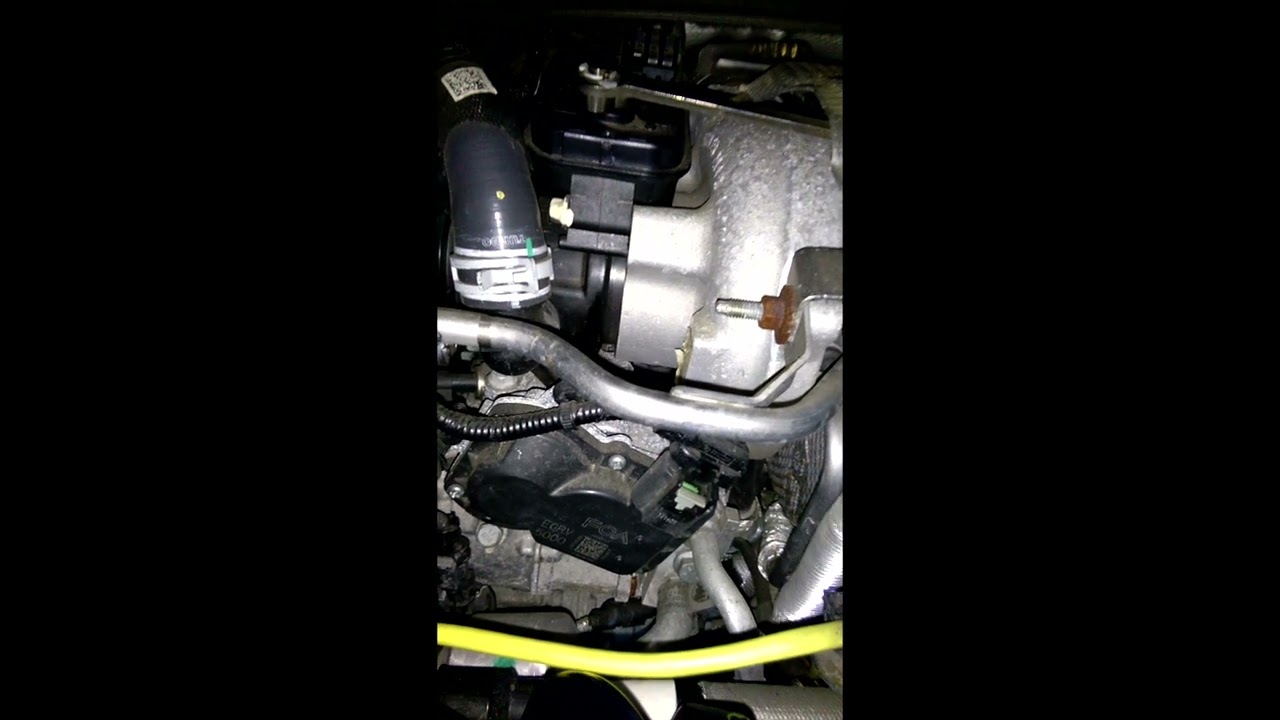 Alfa Stelvio 2018 280 2L Q4 Turbo noise