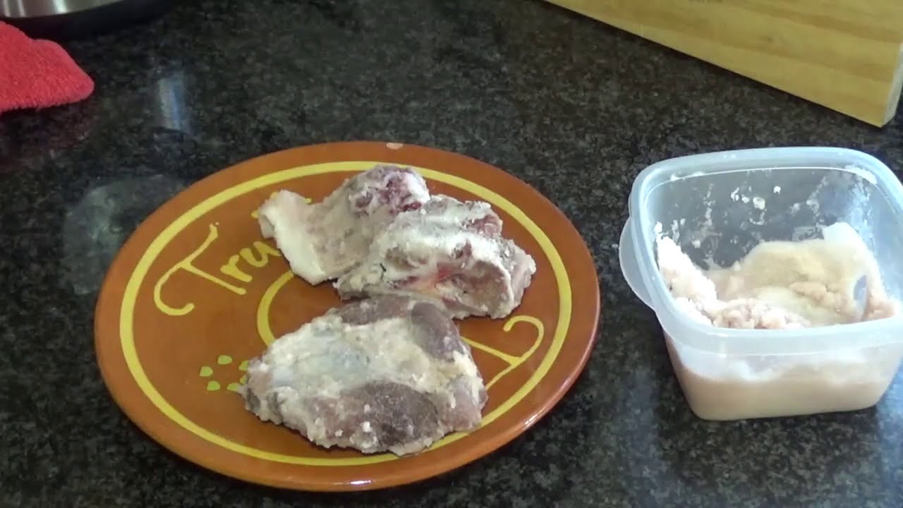 Cómo salar costilla de cerdo y huesos para el cocido 🍖