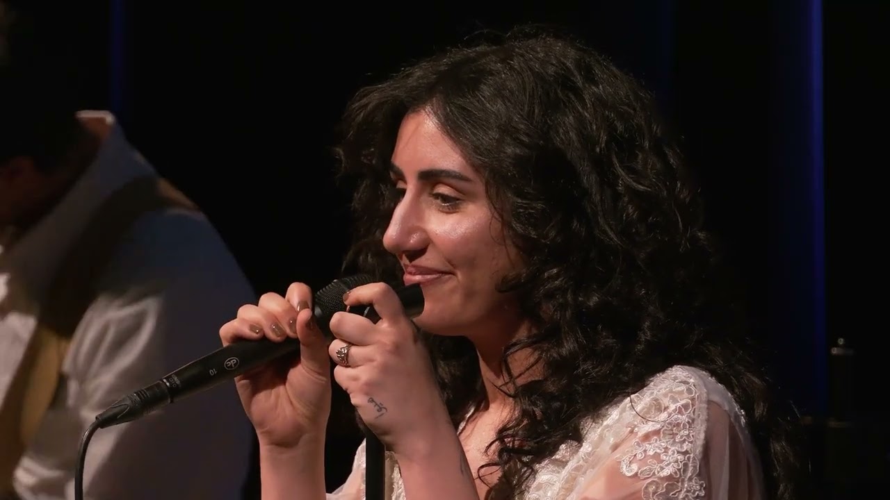 Hyper Independance - Naaz - Live at Concertgebouw