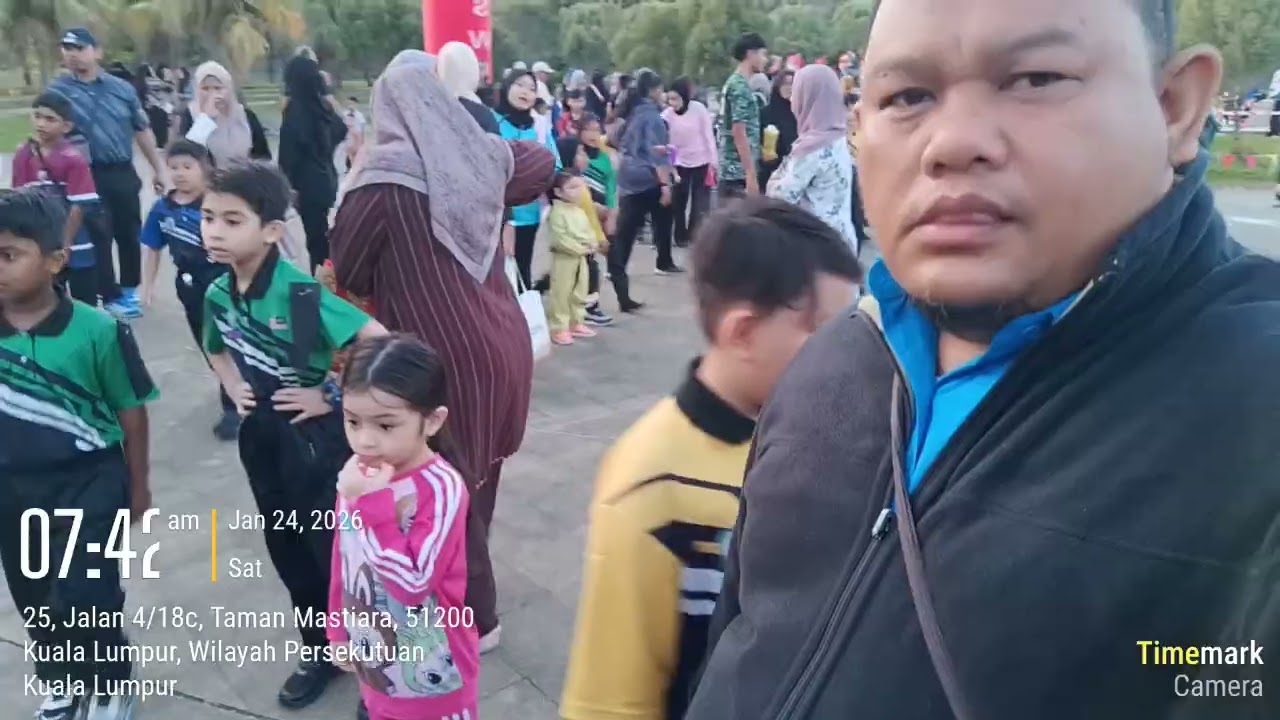 Azwar dan abbas  merentas desa.. 