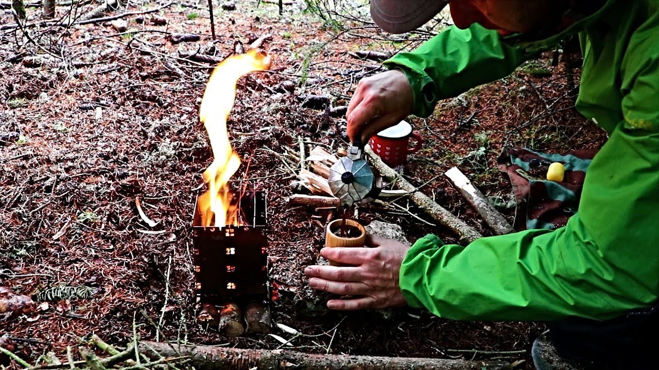 Fuoco sotto la pioggia, tarp, caffè e tazza regalo - PeschoAnvi