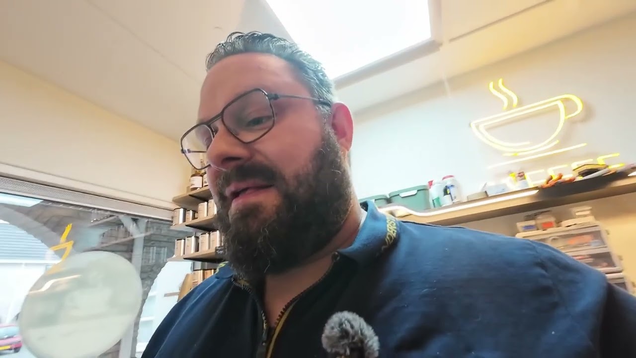 Werkplaats van KoffieHerstel  en een kleine rondleiding.