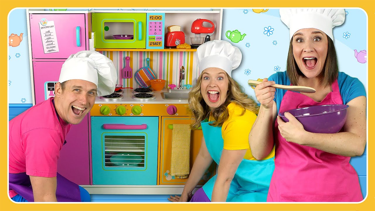Cocinando en la Cocina &ndash; Jugando en una cocina de juguete &ndash; Canci&oacute;n Infantil