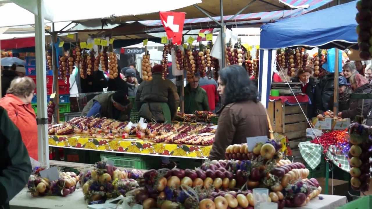 Berner Zwiebelmarkt 2012 ( Zibelemärit ) Onion Market in Bern Switzerland