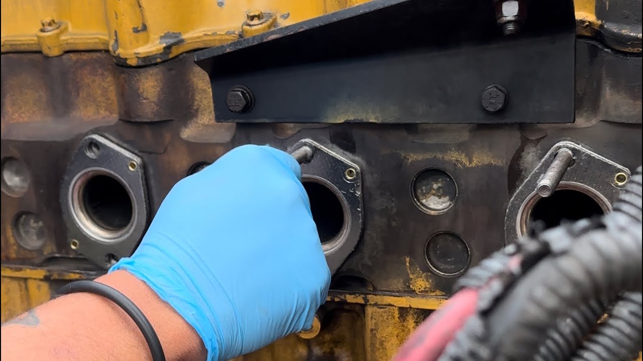 CAT 6NZ EXHAUST MANIFOLD GASKETS REPLACEMENT #diy #dieselengine #mechanic #howto #owneroperator