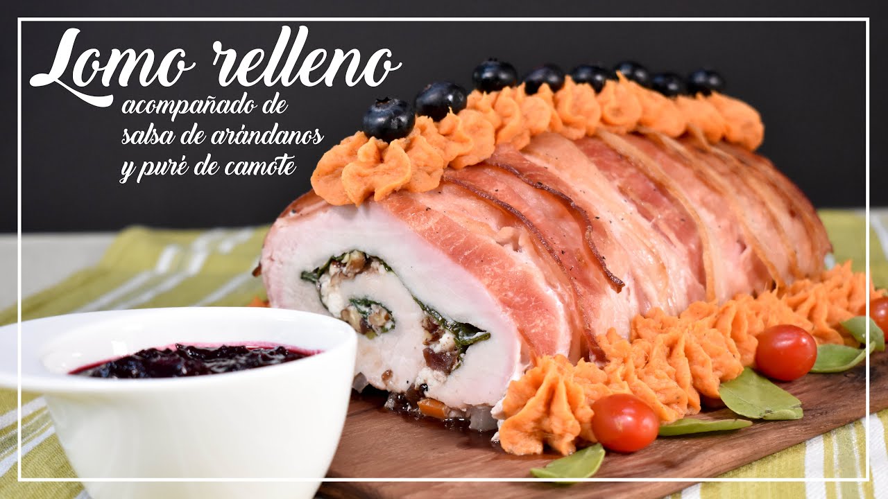 Lomo Relleno, acompañado de salsa de arándanos y puré de camote. Cena perfecta para la navidad 🎄