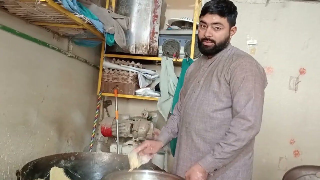 Dudh ka dahi kaise jamaye jata hai kaise khoya banaya jata hai 😱#video watch Karen#for you#barrel#