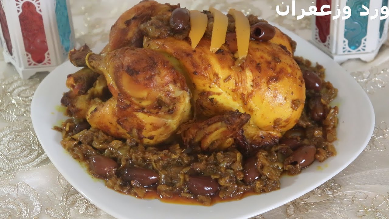 دجاج محمّر قياس دجاجة وحدة بالتدقيق لي داقوا يتعجب فيه بنة حسن من العراس وصدر كيذوب في الفم لا يفوتك