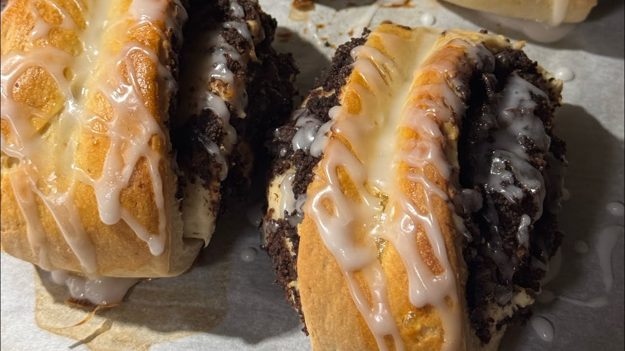 Poppyseed Rolls With Lemon Glaze
