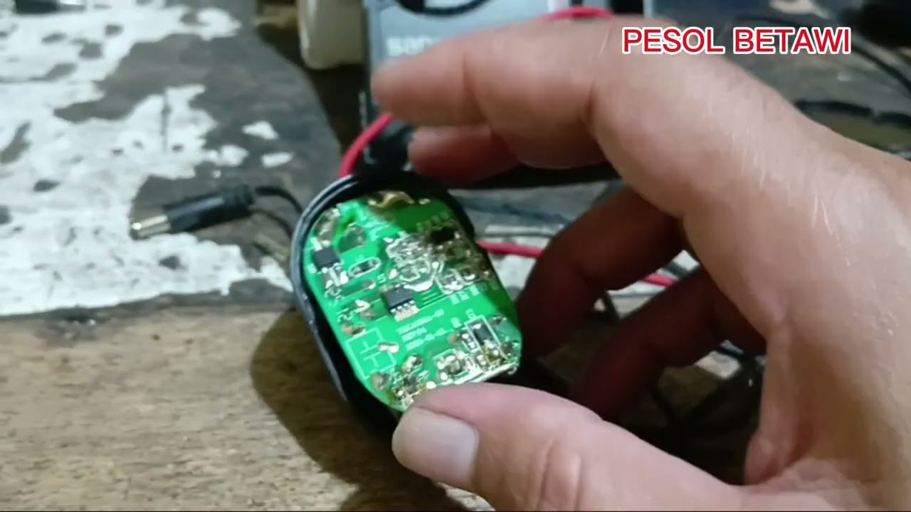 Set Top Box Nextron Rusak...Indikator  Lampu nya Kedip Kedip. Ganti 2 Komponen ini ...
