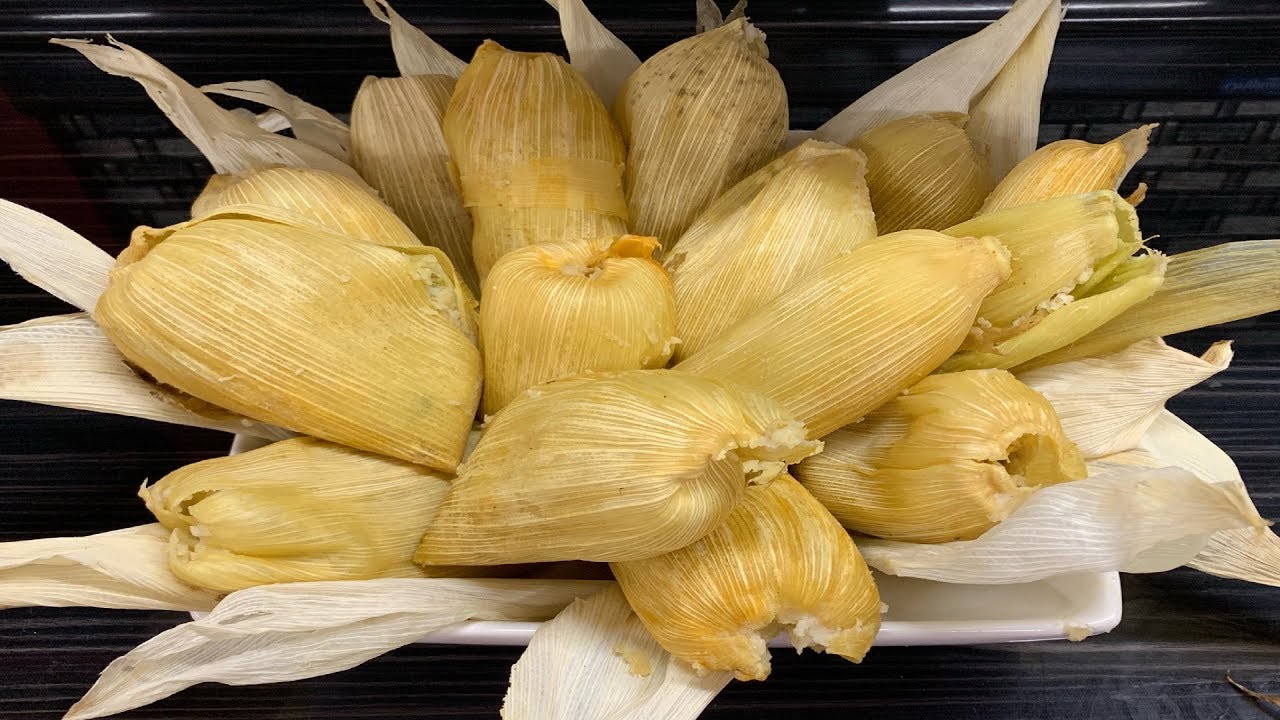 Tamales  De Mole Verde  y Chile rojo