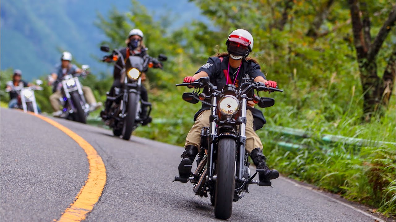 ブレイクアウト&ハーレー女子　険しい山道を攻める　響くエキゾーストノートCorneringRidingStyle Exhaustnote