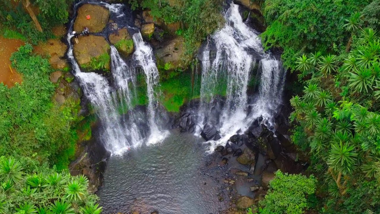 THiRiRiKa Waterfalls and High Pipes