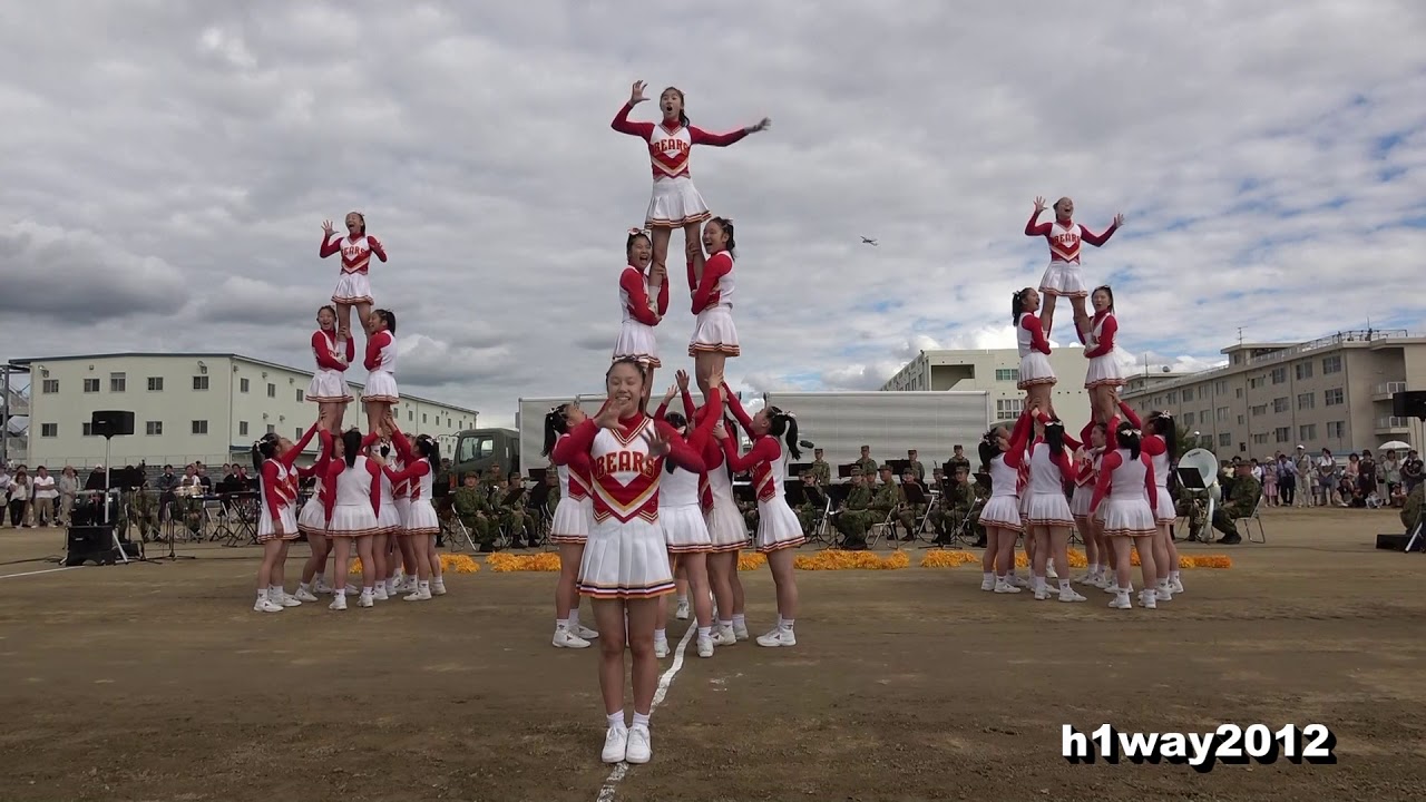 日本一のチアリーダ部の演技「箕面自由学園高校 」～GOLDEN　BEARS～