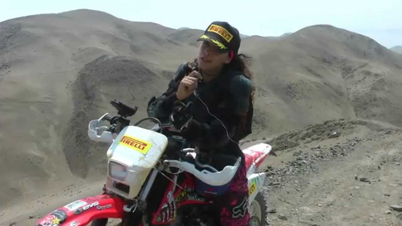 San Bartolo al Mirador de Cabras, con enduroperu, Gianna Velarde