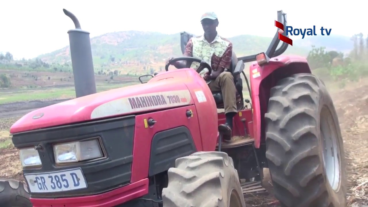 NYANZA: Abaturage barasabwa gutinyuka guhingisha imashini