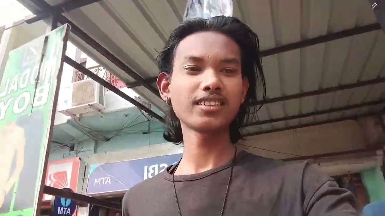 Aaj Hm Log Gye the Z Raidar Modal Boy ke Dukan me Soping Karne Ke Liye i am Vloger Lovekush 