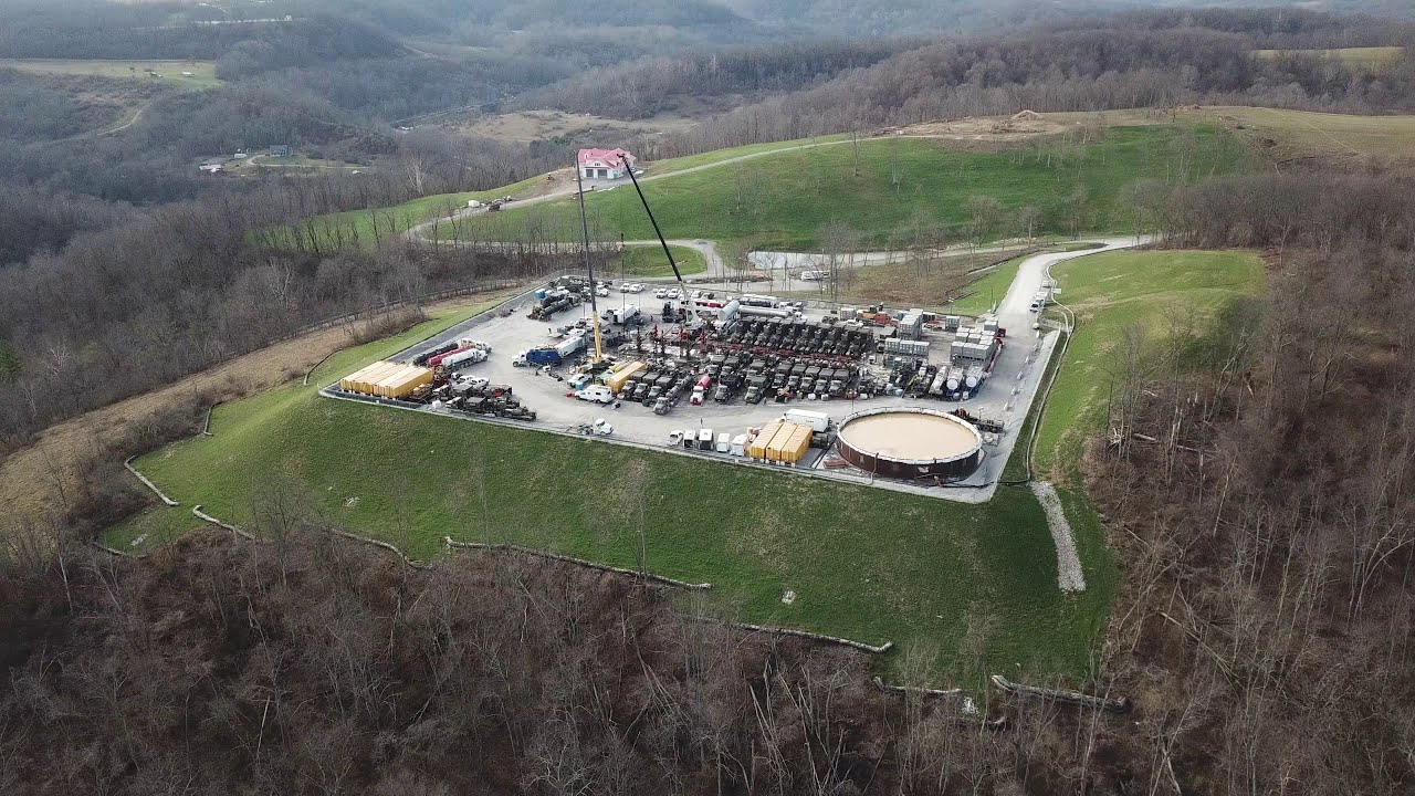 Ascent Resources' CESARIO 5H frack pad being fracked above Dillonvale, Ohio (40.197738, -80.781768).