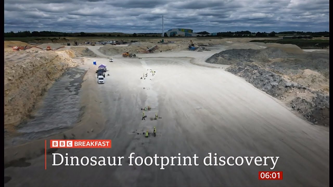 One of the longest sets of dinosaur footprints in the world found, story & discussion(UK)14/Oct/2025