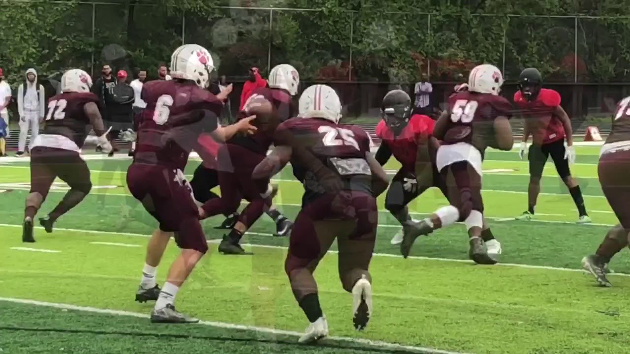 ‪Oak Park at River Rouge ‬(scrimmage)