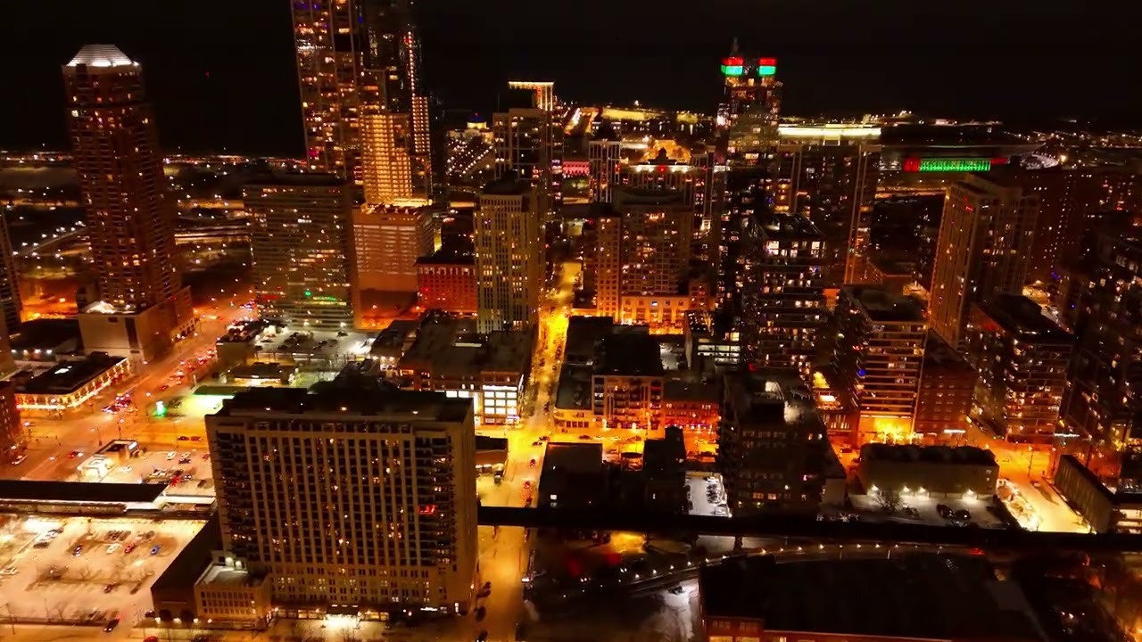Chicago After Dark 🌃 New Year’s Lights, Lakefront Glow & Nearly Full Moon | Night Drone Flight