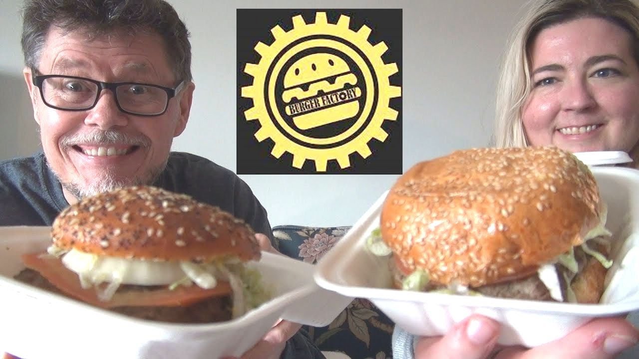 BURGER FACTORY FOOD REVIEW AND VLOG WITH MOLLIE