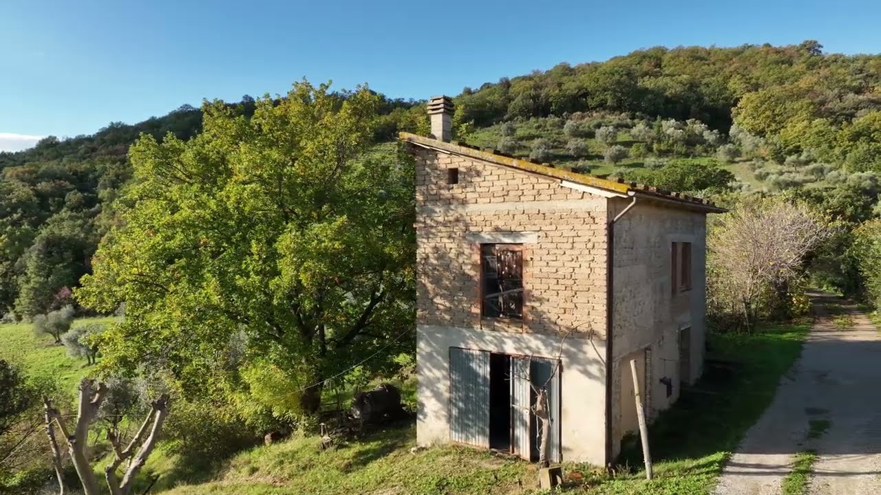 Rudere da ristrutturare a Cinigiano - Toscana | Ruin for renovation in Cinigiano - Tuscany