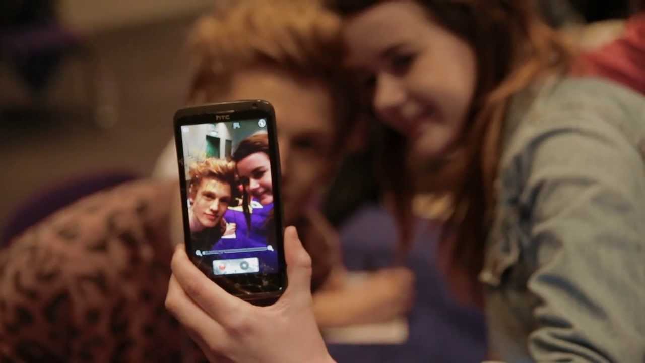 The Vamps meet and greet 2000 fans in Glasgow