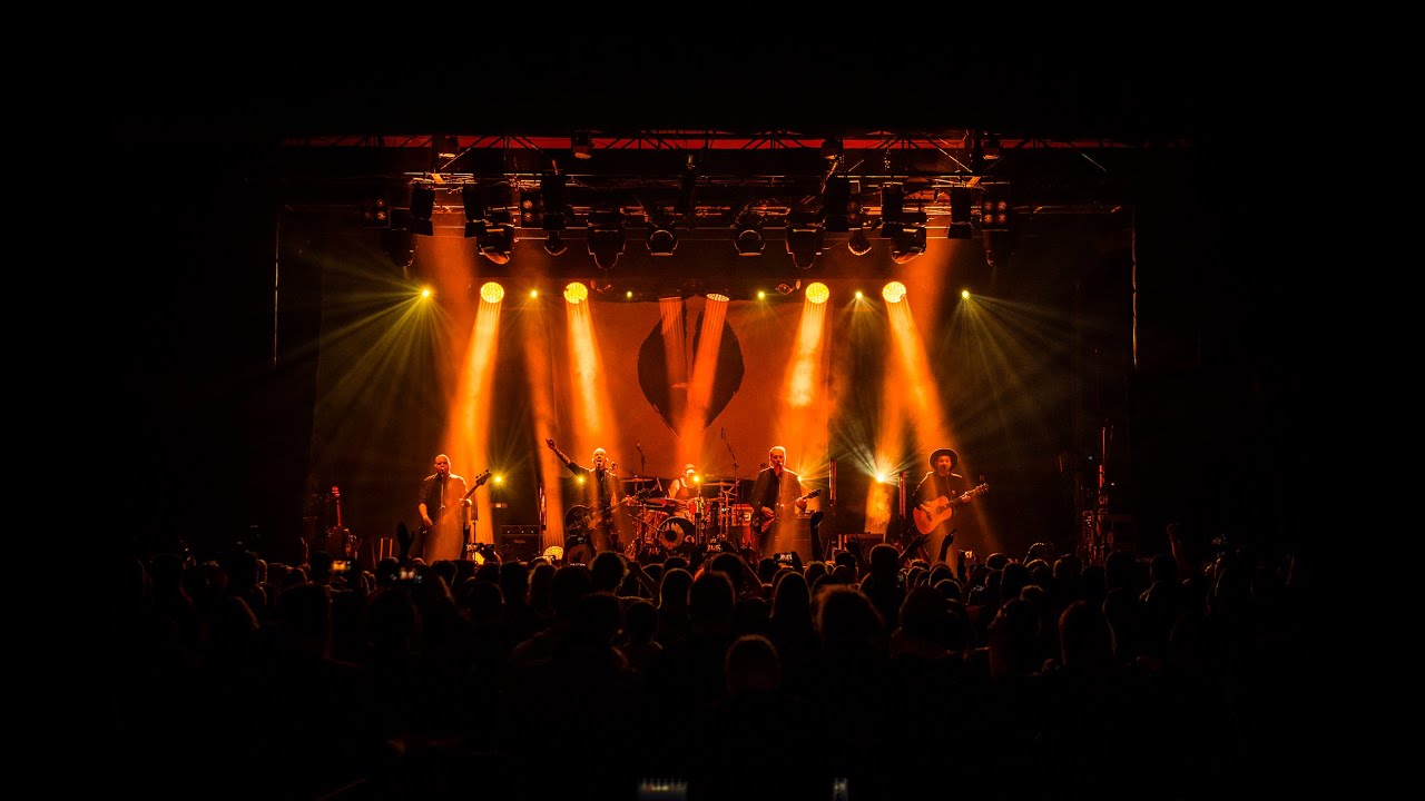 Me And That Man   Losing My Blues feat  Olve Abbath Eikemo, Frank the Baptist & Chris Holmes