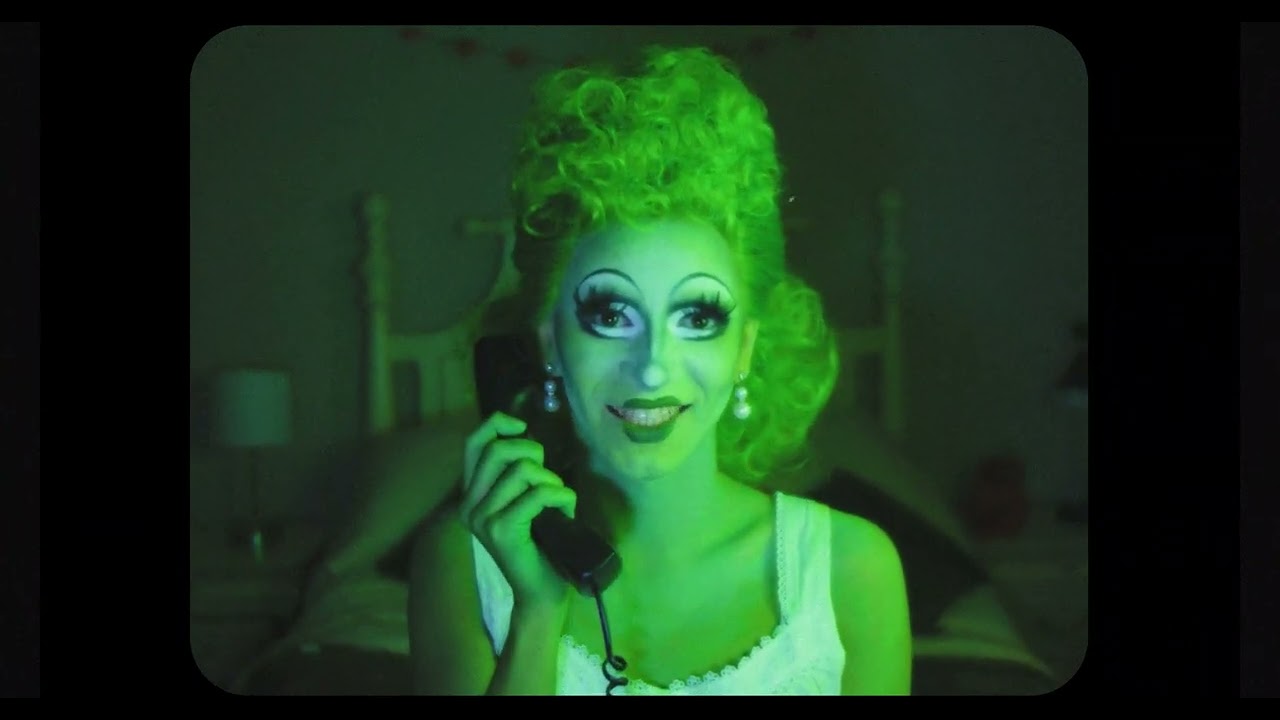 Suzie Toot in... Bonecoming! | An Original Halloween Song & Film