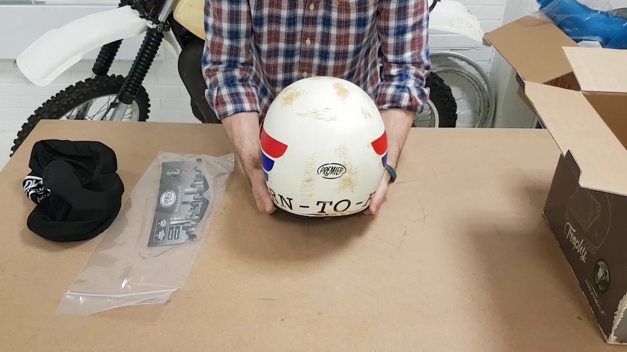 Premier Trophy 'Born to Race' Vintage Helmet - Unboxing