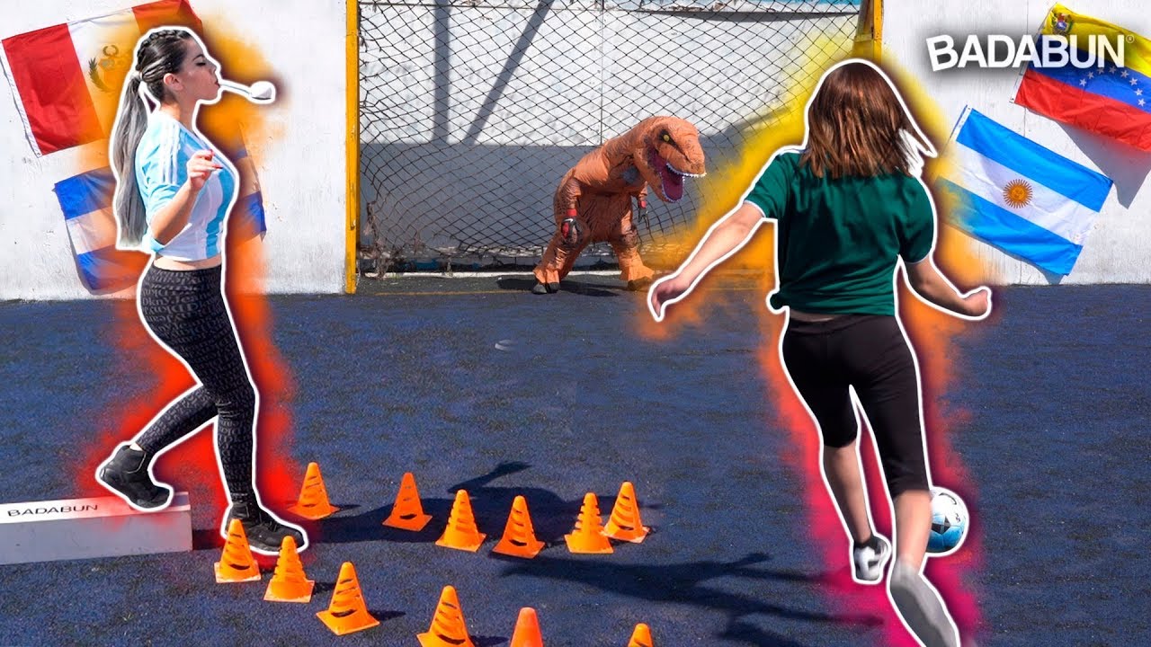 YouTubers mujeres VS Penales imposibles