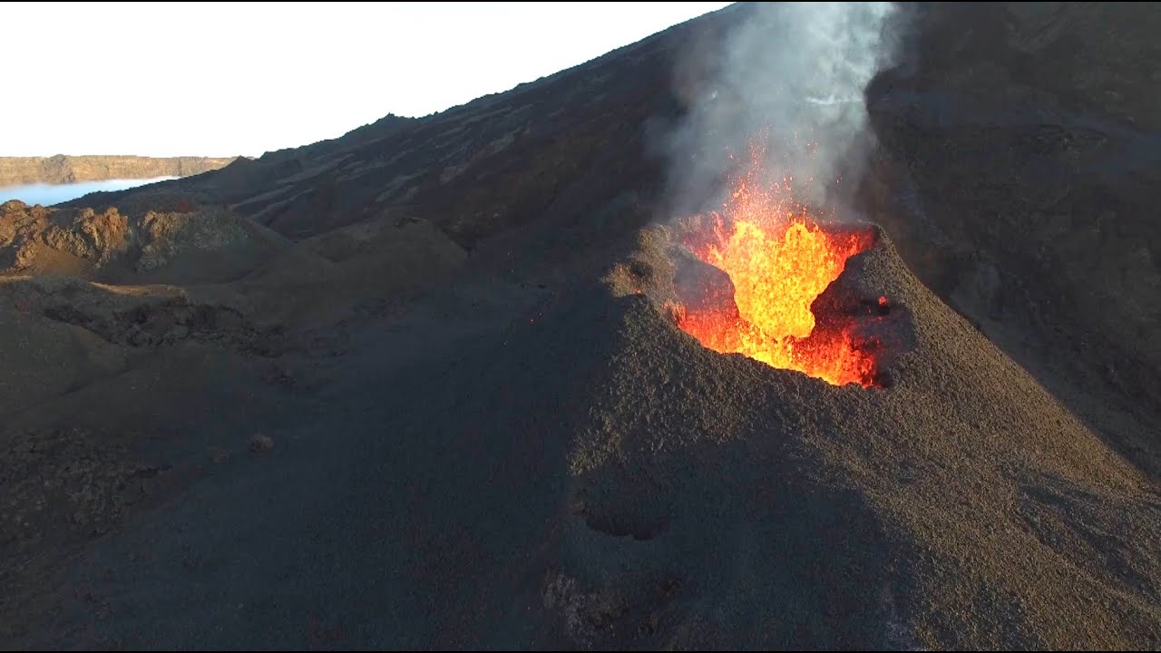 La Réunion, de la croûte au noyau terrestre
