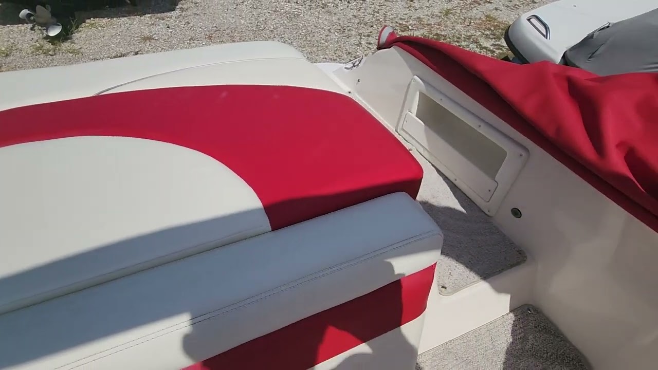 2005 Rinker 232 walkaround