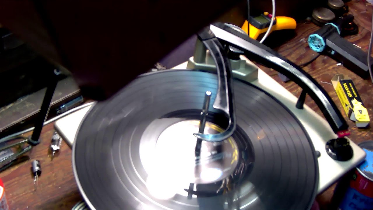 recapping a puny record player amp