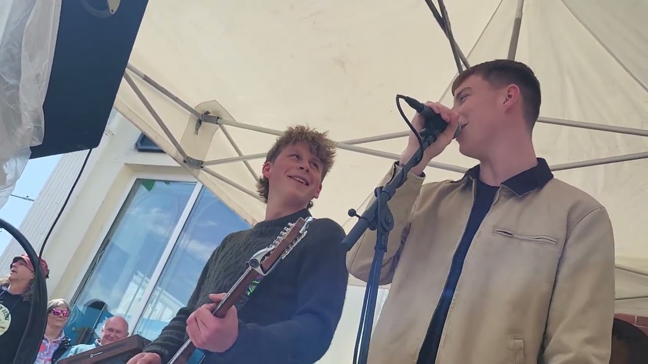 The Shlacks  If you haven’t seen them live yet – buckle up.