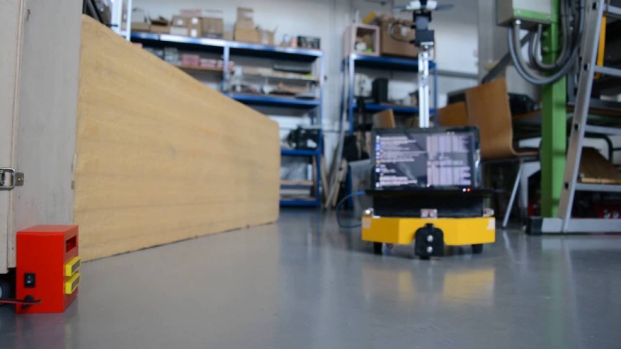 Charging dock system for mobile robots with ROS