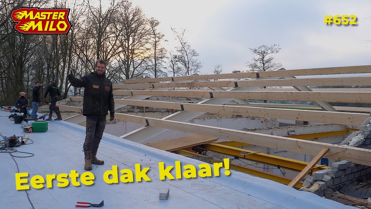 Platte dak is klaar! & Muur omgooien #652