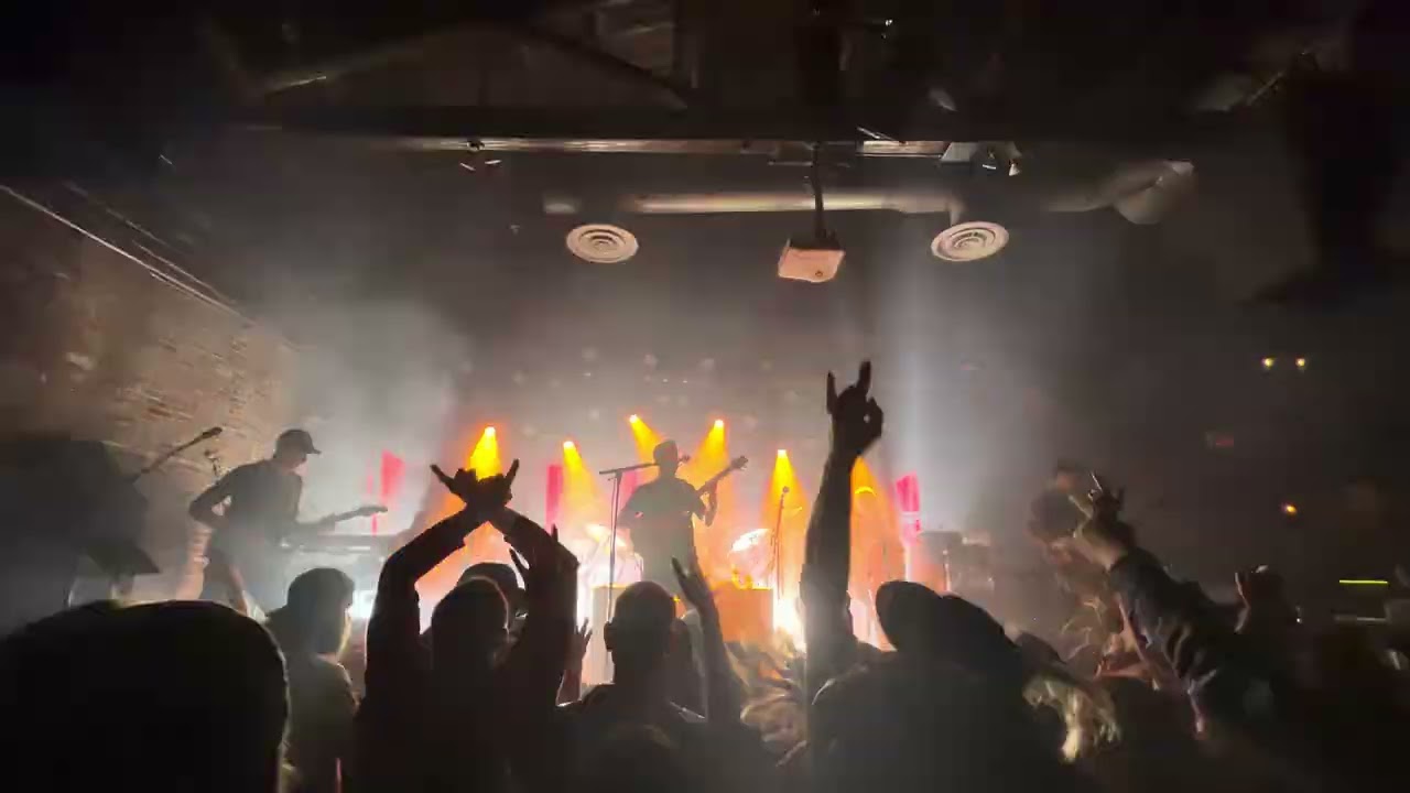 Umphrey’s McGee @ Brooklyn Bowl NY 10/25/2025–The Floor