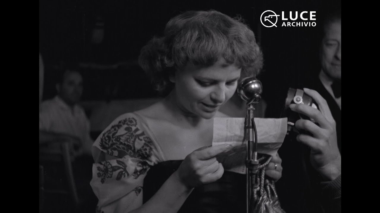 Elsa Morante, con il romanzo Menzogna e sortilegio vince il Premio Viareggio del 1948