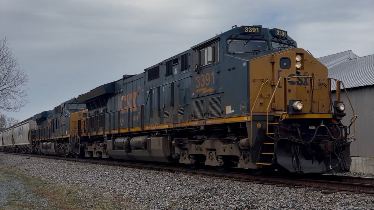 CSX 3391 leads a very fast M583 with a very large train!!! 2-20-2026