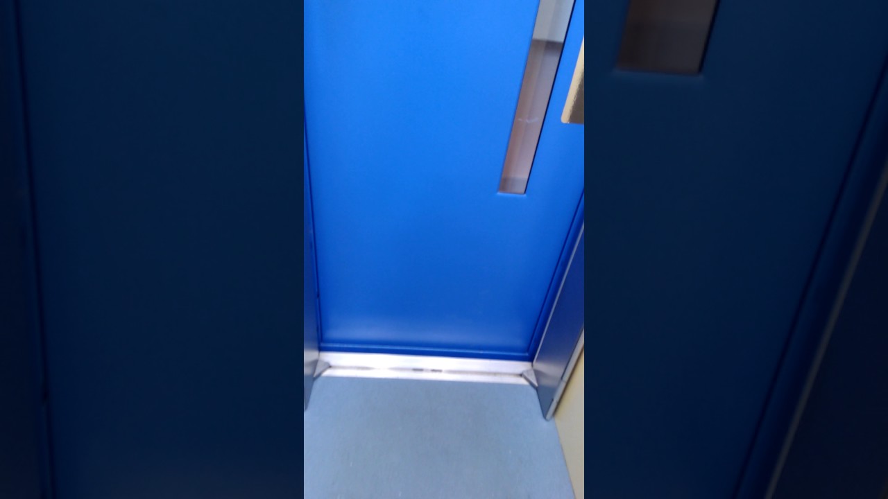Výtahy Trebilift 87x160cm Br 82 modré ruč šach dveře