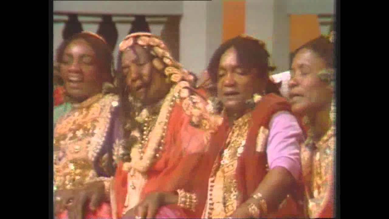 لوحات شعبية -فاطمة أم راشد