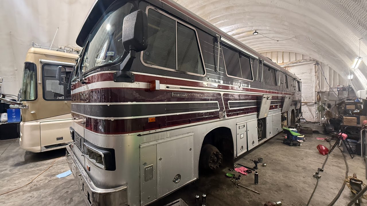 Paid good money for bad repairs. Expensive RV maintenance!!